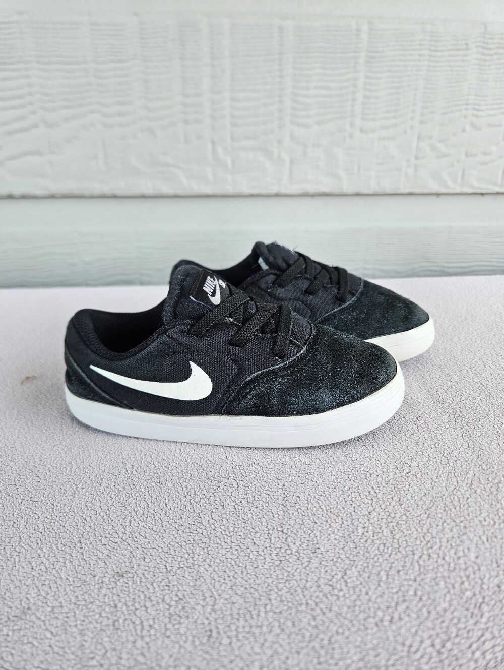 Nike SB Check TD Athletic Sneaker SZ 9C Sneaker Black Slip-On 716904-001